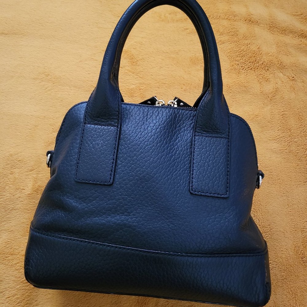HANDBAG - Picture 2 of 2